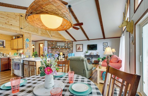 Tranquil Harbour Cabaña | Oak Island Vacation Rental w/ Decks, Walk to Beach