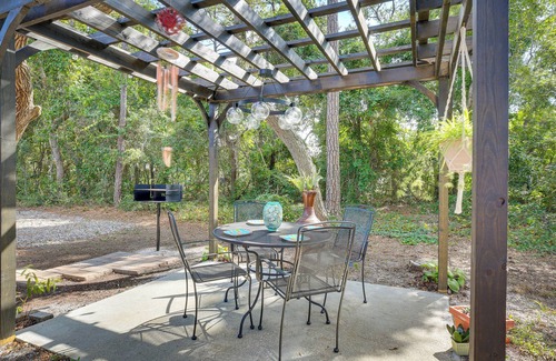 Tranquil Harbour Cabaña | Oak Island Vacation Rental w/ Decks, Walk to Beach