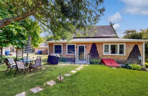 Oak Bluffs Casa | Oak Leaf Cape Cottage