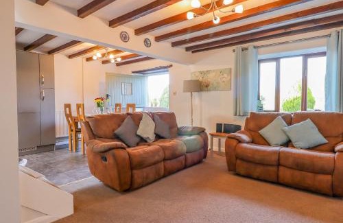 Teigngrace Casa | Oak Leaves Cottage
