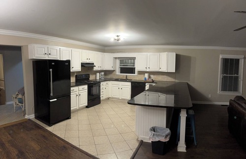 Huntsville Casa | Oak Park Oasis