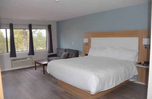 Plymouth Hotel | Shenandoah Inn