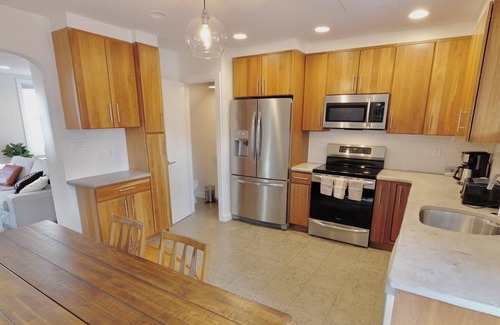 Mount Pleasant Casa | Oak St. Oasis Summary
