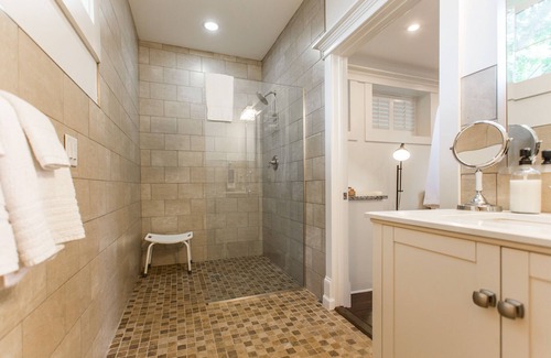 Southmoreland Casa | Oak Street Mansion
