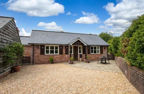 New Forest District Casa | Oak Tree Cottage, Charming, Rural New Forest Home