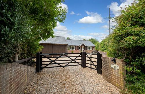 New Forest District Casa | Oak Tree Cottage, Charming, Rural New Forest Home