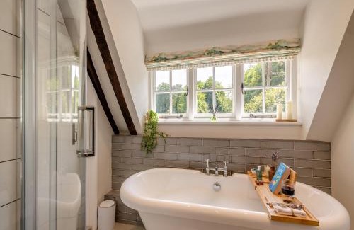 Hethel Casa | Oak Tree Cottage