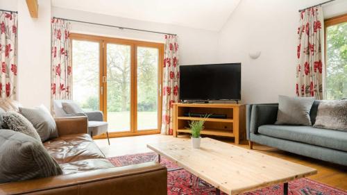 Longnor Casa | Oak Tree Farm