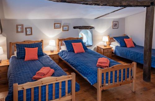 Ecuras Casa | Oak Tree Gites