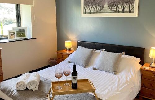 Tirabad Casa | Oak View Cottage