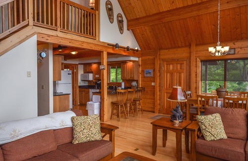 Swanton Casa | Impresionante Mountain Log Home en un entorno tranquilo!