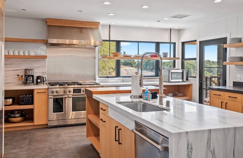 Templeton Casa | Oak & Vine Vineyard Estate - Stunning Vineyard Views!