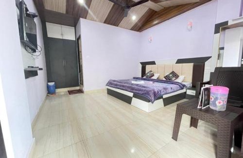 Banikhet Casa | Oak wood Homestay Banikhet