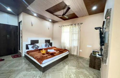 Banikhet Casa | Oak wood Homestay Banikhet