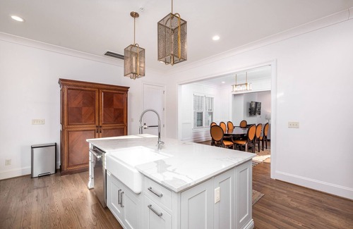 Oakhurst Casa | Oakhurst Neighborhood ~ Un crisol de artistas y emprendedores ~ Gourgeous