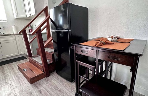Longfellow Cabaña | Oakland Cottage Near Foodie Central