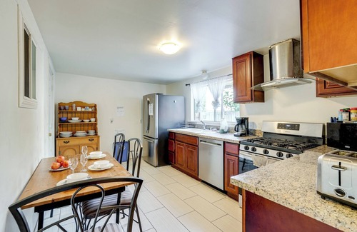 Dimond Casa | Oakland Group Retreat: Historic Home Near Downtown