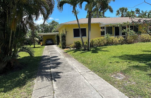 South Corals Casa | Oakland Park Fort Lauderdale close Wilton Manor, financial center and the beach