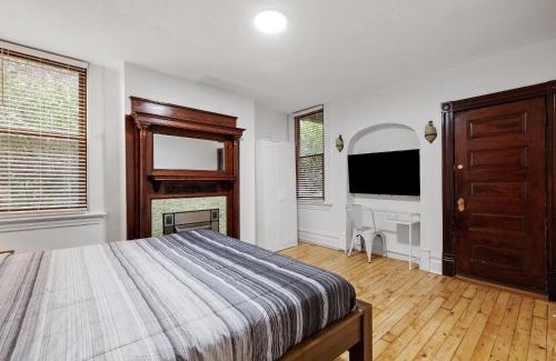 South Oakland Casa | Oakland, Pittsburgh !B Stylish and Quiet Private Bedroom with Shared Bathroom