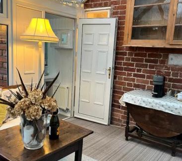 Wollerton Casa | Oaklands Farm