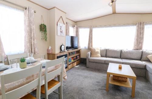 Hopton Casa | Oakley Retreat