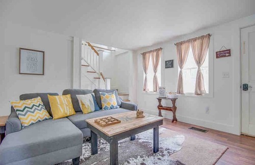 Hartwick Casa | *Oaks Creek Cottage*ON the Creek*3bd 2bath Sleeps6
