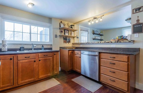 Fly Creek Casa | *Oaks Creek Manor*ON the Creek*Sleep7*4.6Miles-HOF