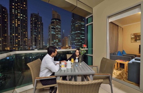 Jumeirah Lake Towers Apartamento | Oaks Liwa Heights Suites