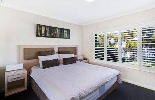 Salamander Bay Apartamento | Oaks Pacific Blue Pool spa more in complex