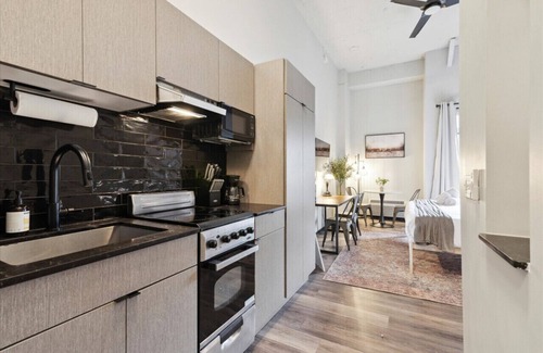 Fairmount Apartamento | Oaks Studio with Gym, Game Room, Pet Friendly