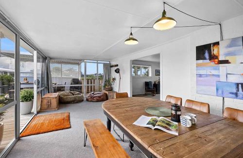Oakura Casa | Oakura Oasis - ultimate beachside retreat