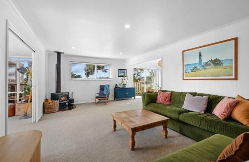 Oakura Casa | Oakura Oasis - ultimate beachside retreat