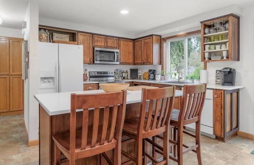 Central Oregon Casa | Oakway Oasis: within 3 miles of Autzen/U of O