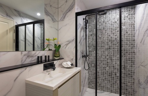 Nonthaburi Hotel | Oakwood Suites Tiwanon Bangkok