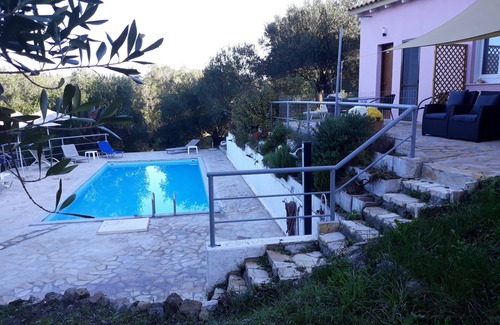 Giannades Casa | viviendo solo en el olivar, piscina, 3 km cerca del mar, lejos del turismo