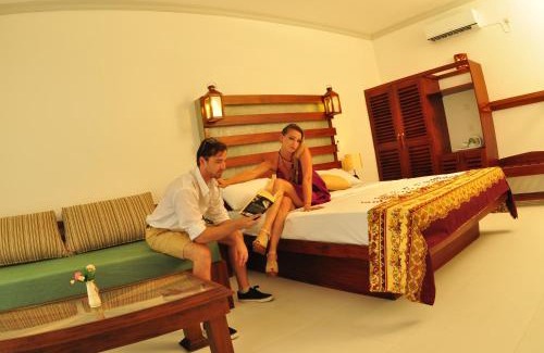 Aturuwella Hotel | Oasey Beach Hotel