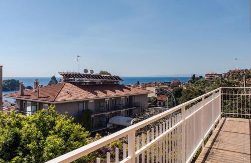 Aci Trezza Apartamento | Oasi Azzurra Seaview by Wonderful Italy