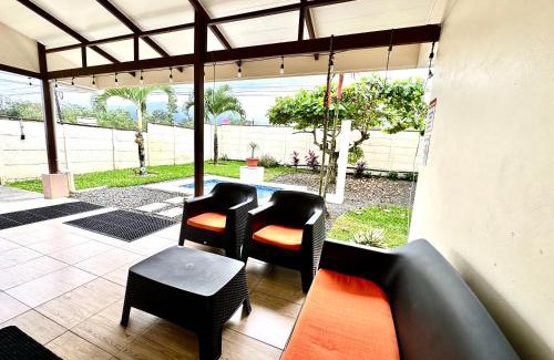 Barrio Pilo Villa | Oasis Arenal Villa Pool & Arenal Volcano View
