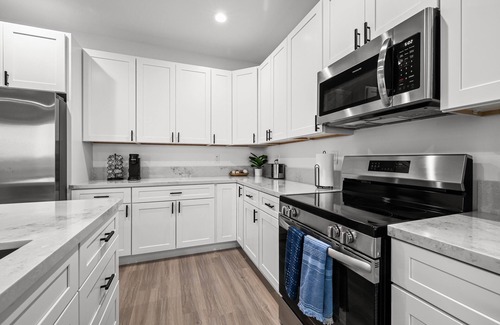 Greenehaven Casa | Oasis at Lake Powell - Hot Tub & Roof Top Deck - 4 Bedrooms/Sleeps 13