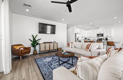 Greenehaven Casa | Oasis at Lake Powell - Hot Tub & Roof Top Deck - 4 Bedrooms/Sleeps 13