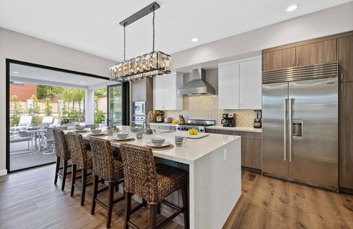 Del Mar Heights Casa | Oasis Del Mar 4 | Coastal 4BR Walk to Beach + Spa