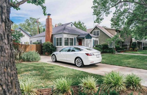 East Sacramento Casa | Oasis East Sac Charming Home with Saltwater Pool and Casita