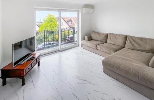 Etchinghill Casa | Oasis