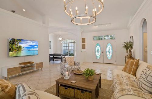 Palm Coast Casa | Oasis Heated Pool Spa Fenced Yard Bicycles