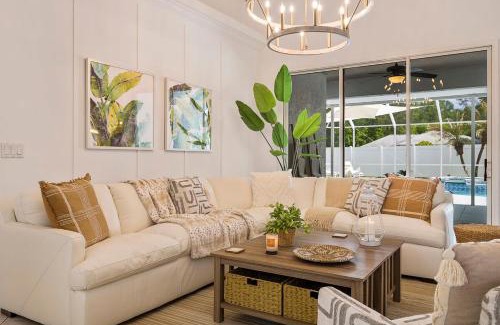 Palm Coast Casa | Oasis Heated Pool Spa Fenced Yard Bicycles