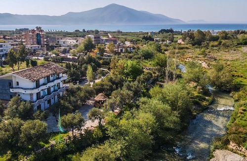 Orikum Hotel | OASIS Hotel