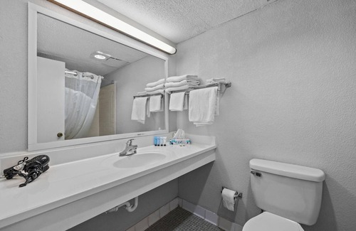 Crescent Beach Hotel | Oasis Hotel
