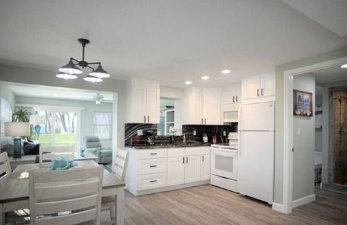 Melbourne Beach Casa | OASIS Incredible Riverfront/ Ocean Duplex lower.