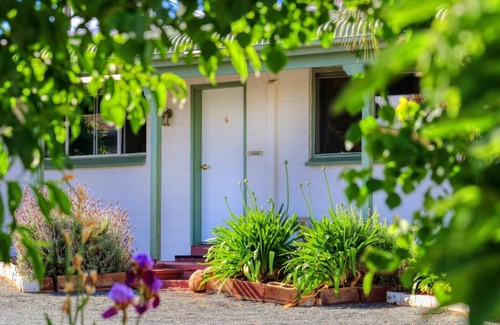 Peak Hill Hotel | Oasis Motel