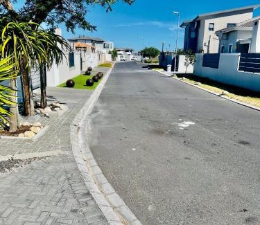 Bloubergstrand Casa | Oasis of Comfort